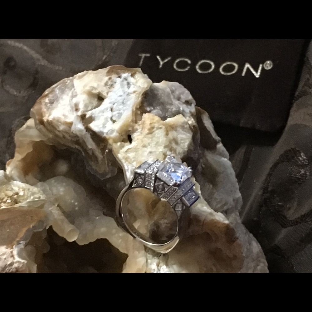 Tycoon Ring